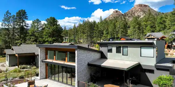 1023 Twin Buttes Avenue