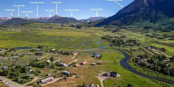 Image 3: Surrounding Area Peaks