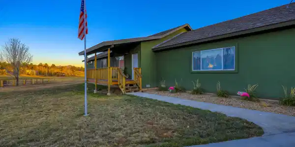 128 Divot Place