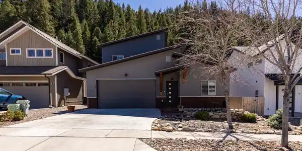 102 Spring Creek Village Pl.