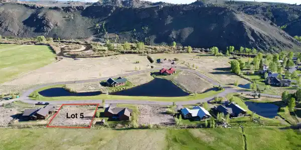 300 Tomichi Creek Loop