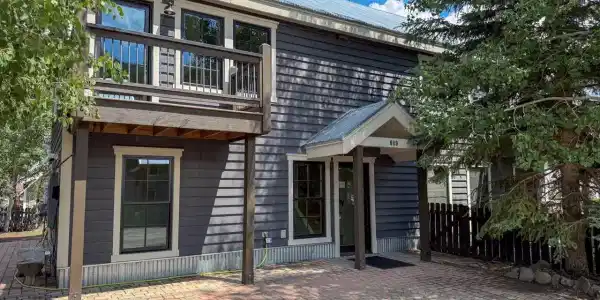 609 Second Street