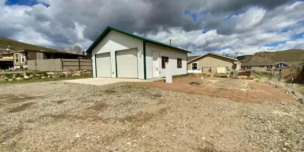 7 Willow Lane
