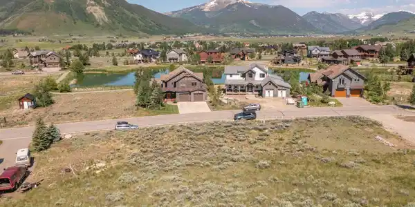 365 Larkspur Loop