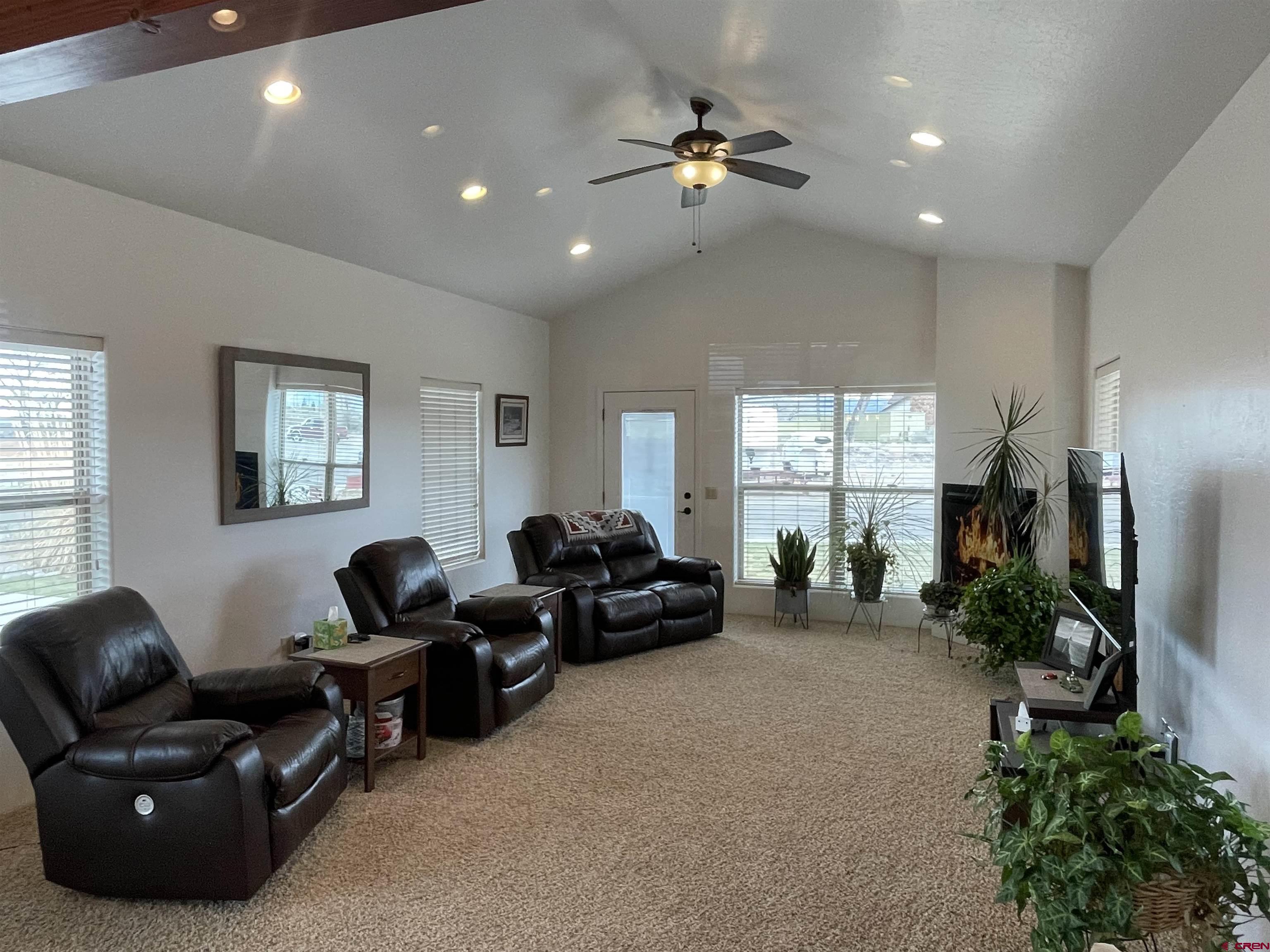 Image 2: Living Room