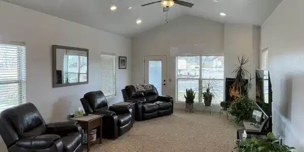 Image 2: Living Room