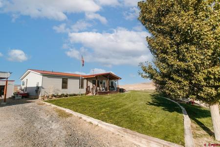5697 Peach Valley Road