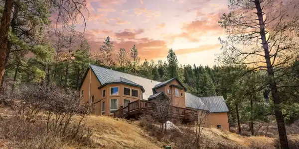 182 Pineview Drive