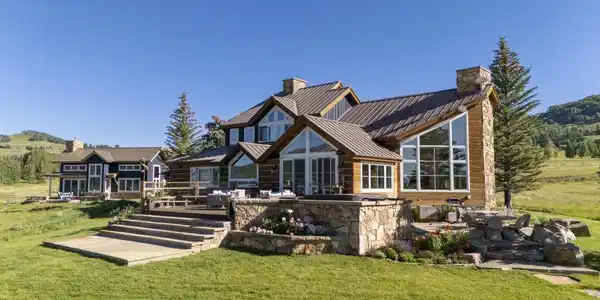 7 Moon Ridge Lane