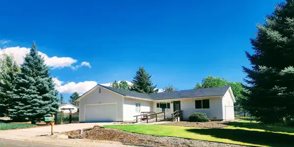 435 NE 4th Street