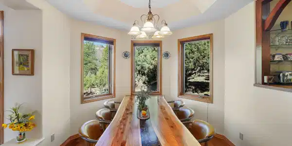 Image 4: Dining Room