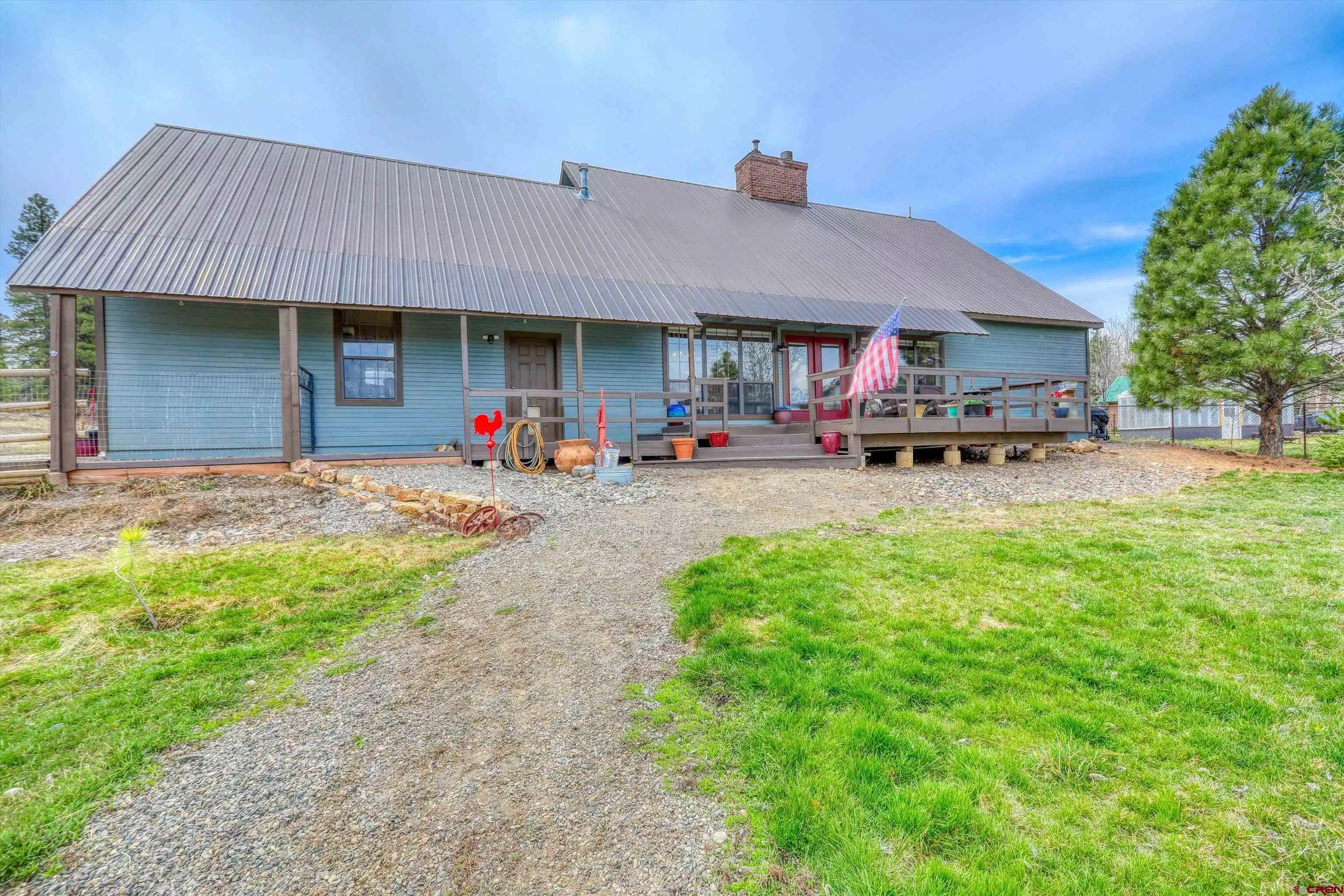 Image 1: Back of house