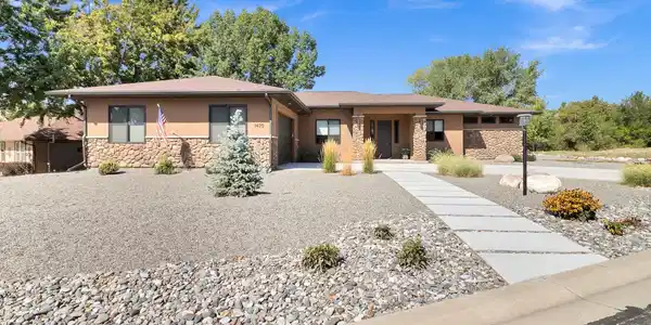 1470 SE Stonebridge Drive