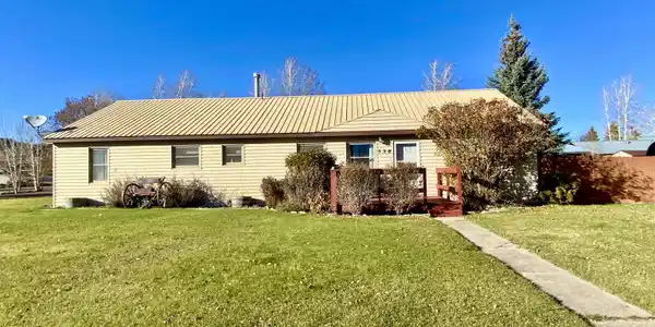 520 W Elizabeth Avenue
