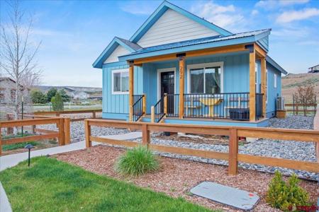 292 Redcliff Drive