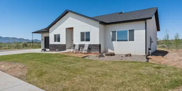 1517 Golf Course Lane