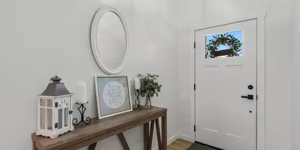 Image 2: Foyer