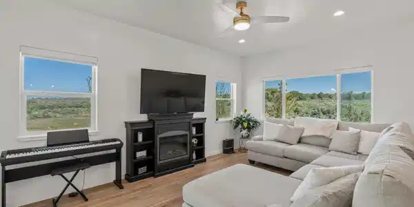 Image 3: Family Room
