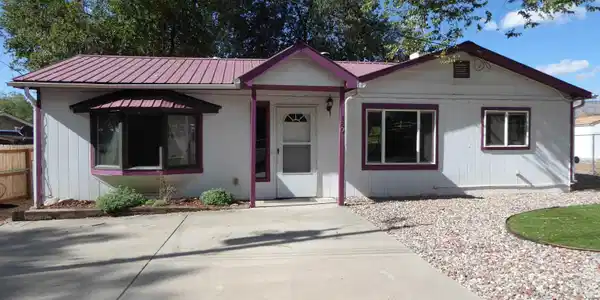 180 NW 7th Street