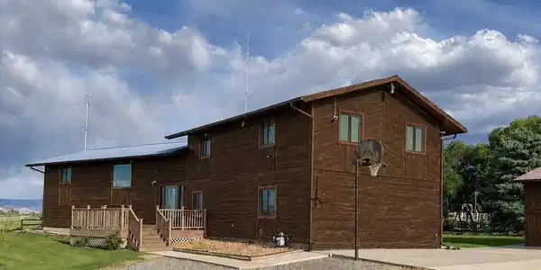 Image 2: Exterior