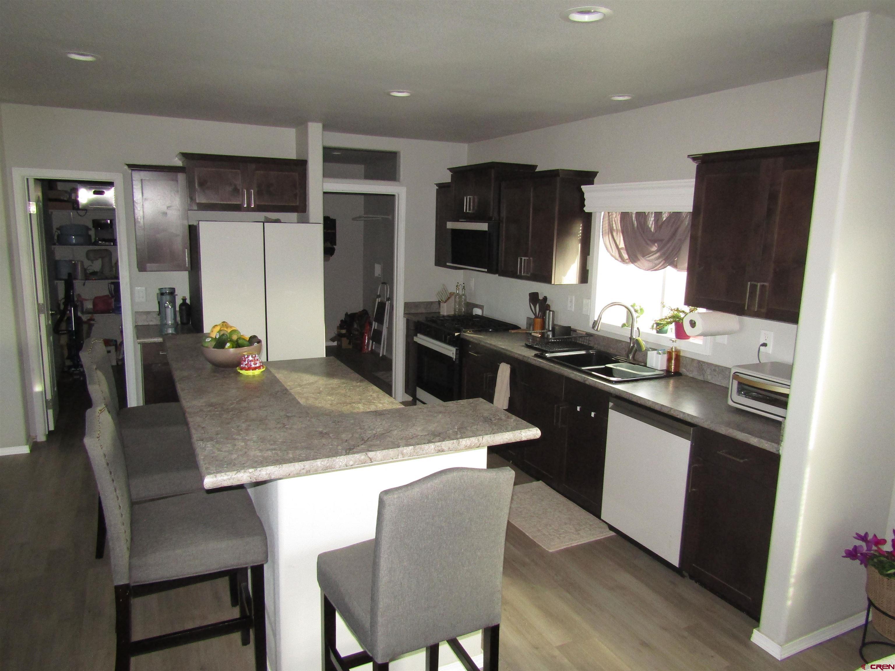 Image 2: Kitchen