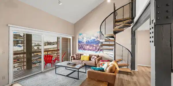 25 Emmons Road