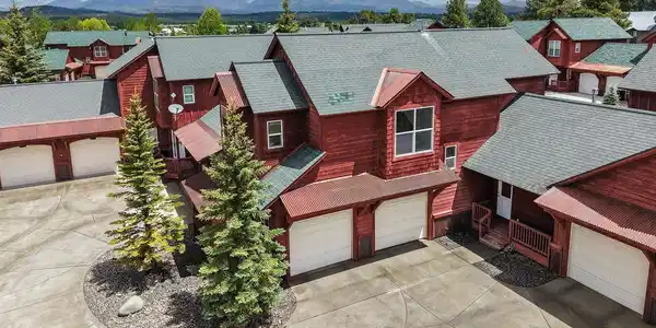 620 Lakeside Drive