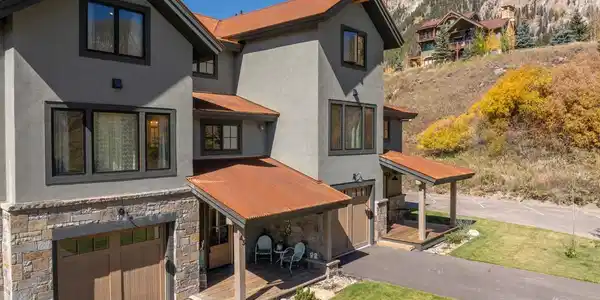 43 St. Andrews Circle