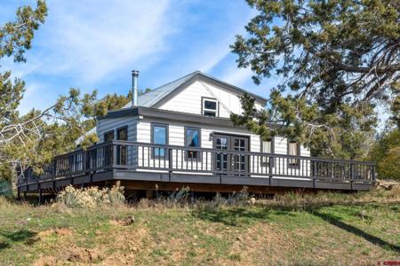 140 Etta Place
