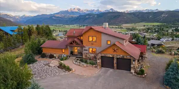 200 Rabbit Brush Court