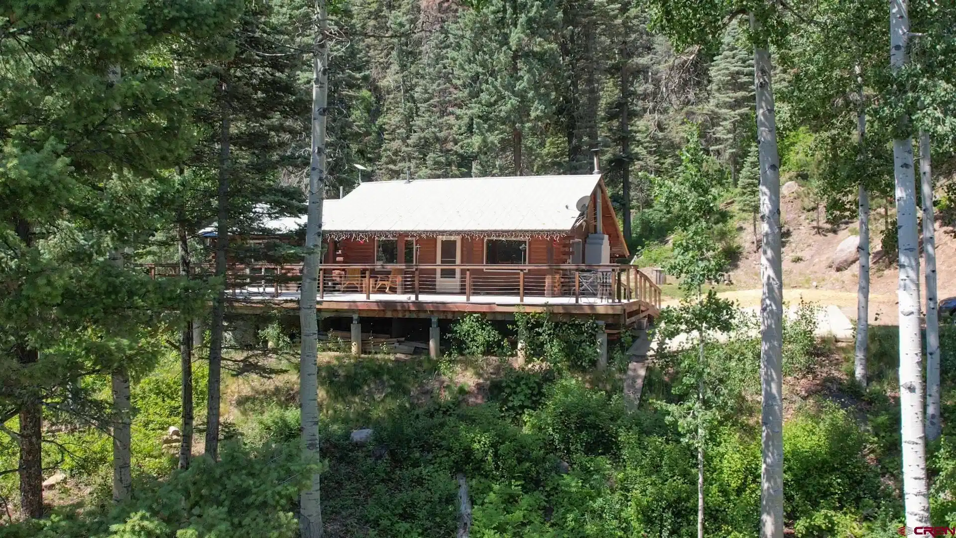 Image 1: SECLUDED CABIN