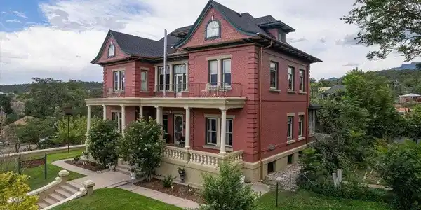 310 E 2nd Street