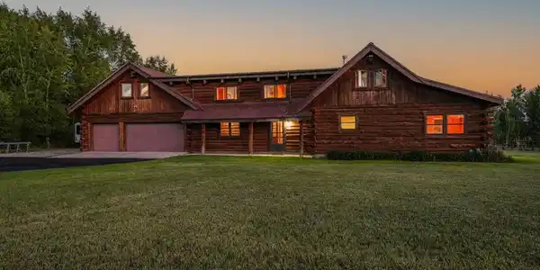 100 Meadow Lark Trail