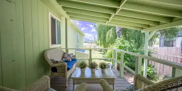 11 Huckleberry Lane