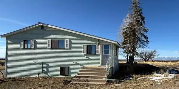 4927 County Road H1