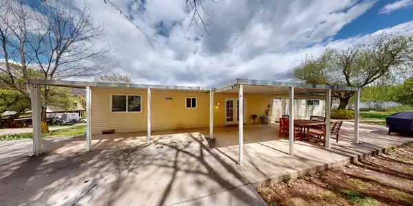 100 Rio Grande Avenue