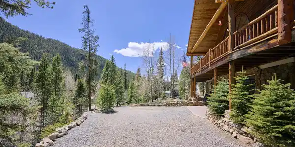 1463 County Road 744
