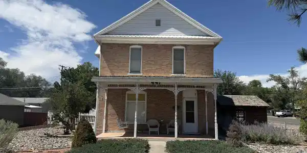 447 S 9th Street