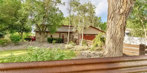 1100 Hartig Drive