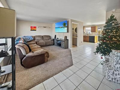 520 W 6th Street