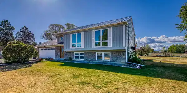 61100 Lobo Drive