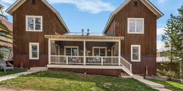 205 Horseshoe Drive