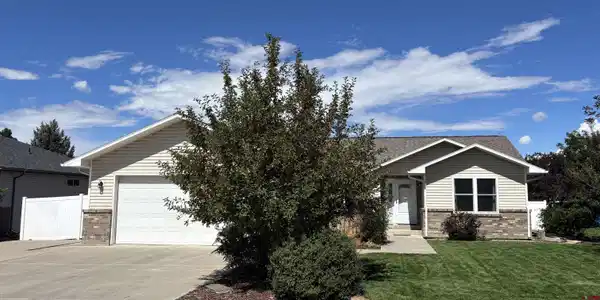 2817 Glen Oak Drive