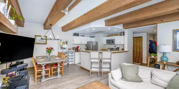 11 Snowmass Road