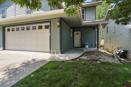 16 Sandstone Drive