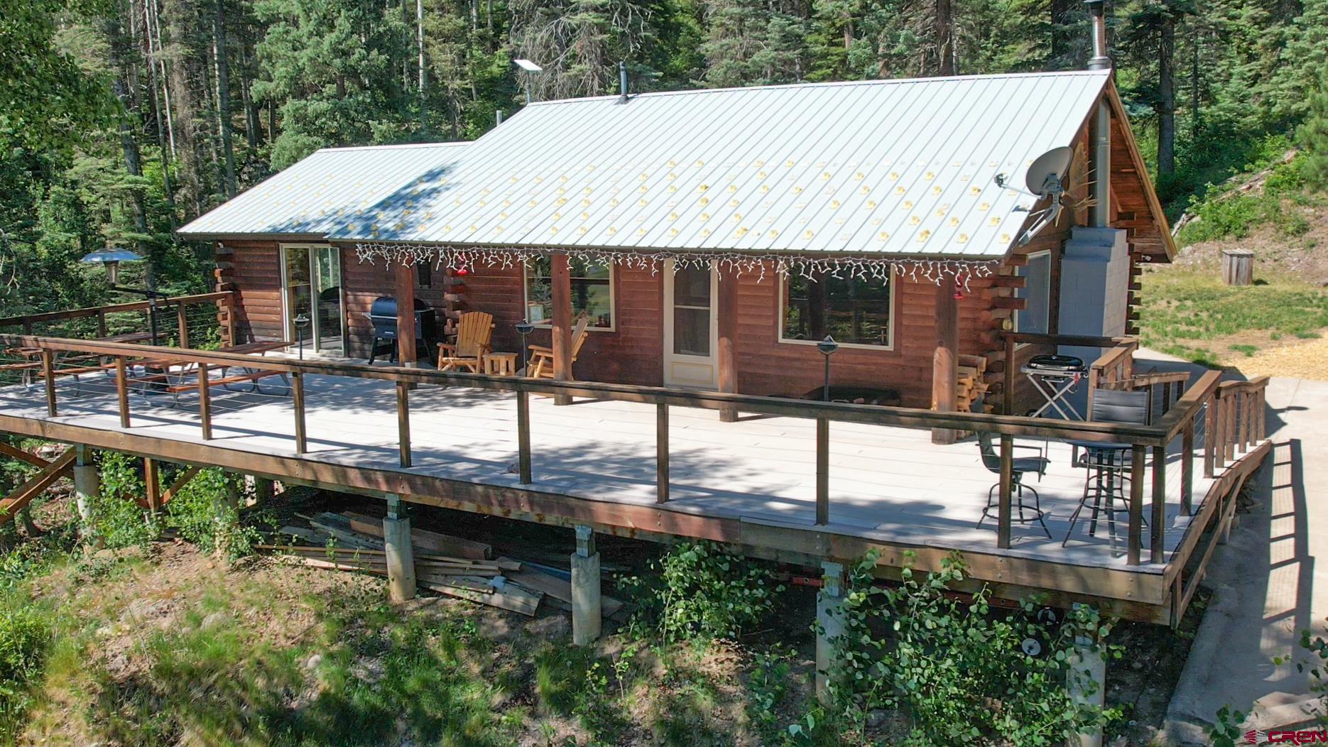 Image 4: SECLUDED CABIN