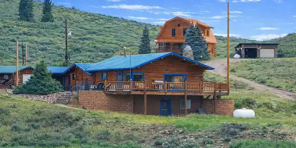 Image 3: Front of House