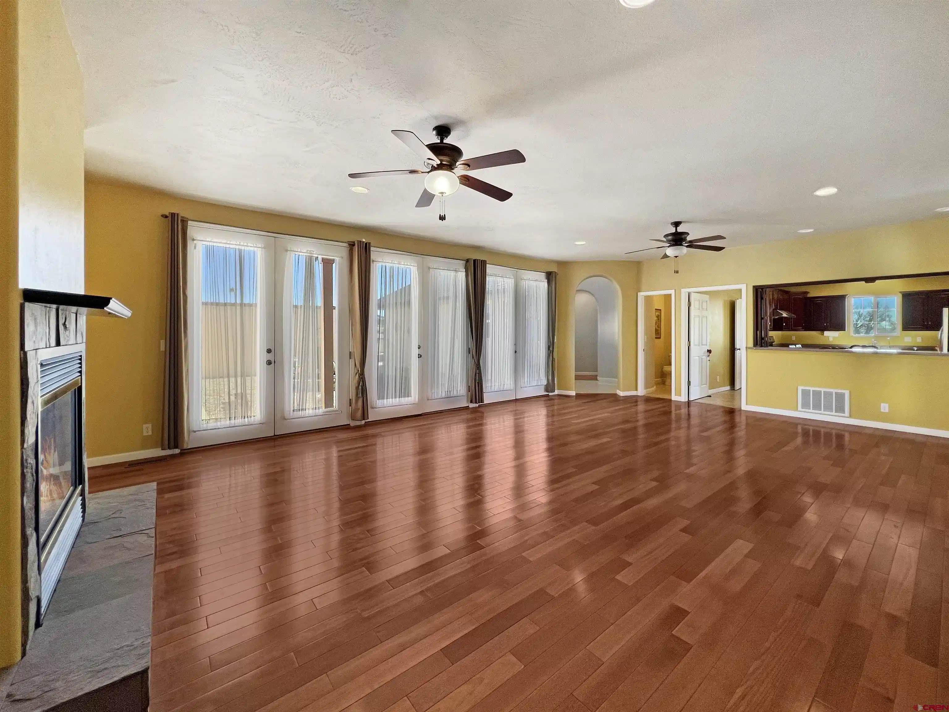 Image 1: Living Room