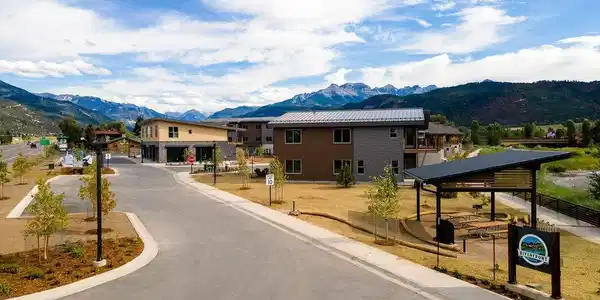 154 Alpine Loop