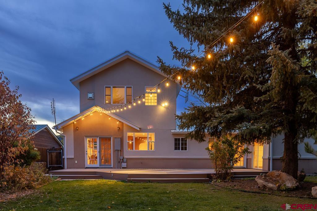 Image 3: backyard privacy